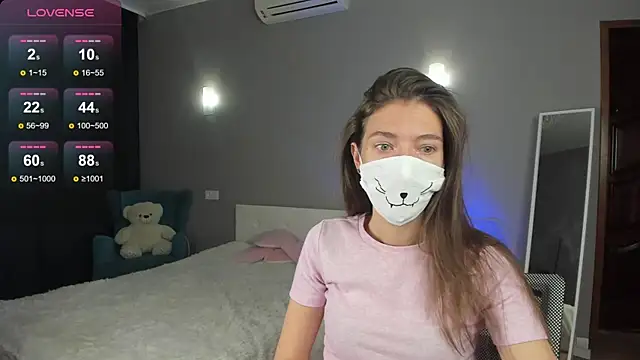 Snapshot of take_me_to_moon chatting on 09-12-25, 01:38 take me to moon online show from 09-12-25, 01:38