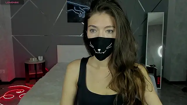 Snapshot of take_me_to_moon chatting on 09-19-25, 01:29 take me to moon online show from 09-19-25, 01:29