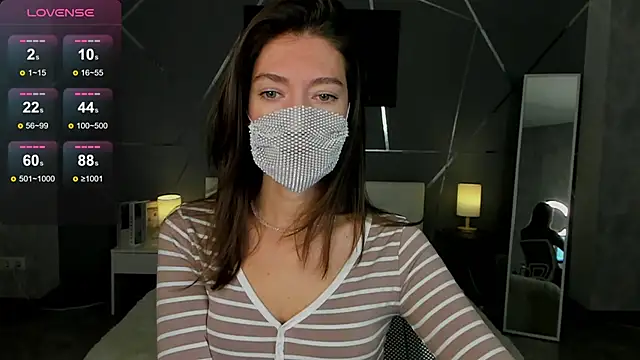 Snapshot of take_me_to_moon chatting on 10-22-25, 01:28 take me to moon online show from 10-22-25, 01:28