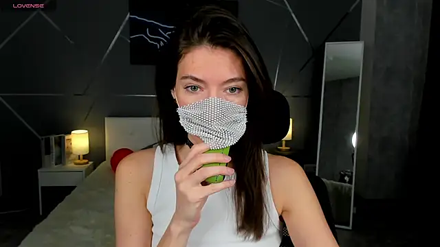 Snapshot of take_me_to_moon chatting on 11-11-25, 01:38 take me to moon online show from 11-11-25, 01:38