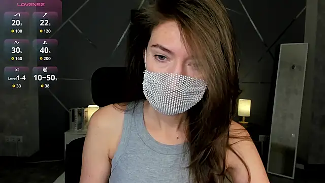 Snapshot of take_me_to_moon chatting on 12-01-25, 01:32 take me to moon online show from 12-01-25, 01:32