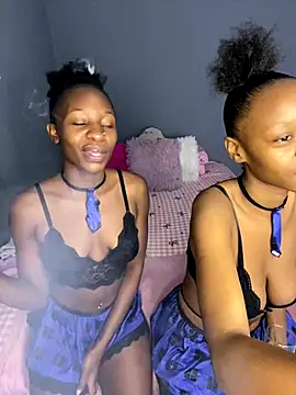 LonelyQueenxx25 online show from 12-19-25, 05:58