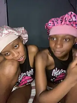 LonelyQueenxx25 online show from 01-16-26, 10:36