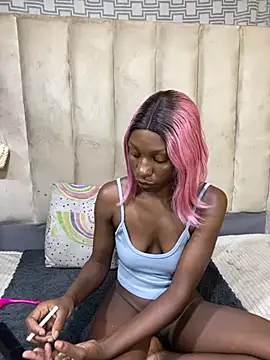 LonelyQueenxx25 online show from 04-23-26, 12:01