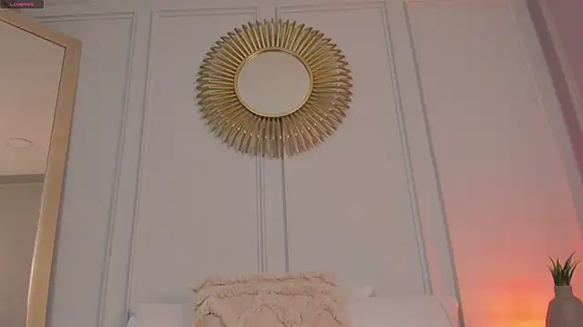 Snapshot of CharlotteBrownn_ chatting on 05-15-26, 11:23 CharlotteBrownn online show from 05-15-26, 11:23