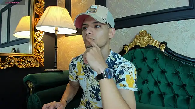 AlessandroKiing online show from 04-11-26, 07:07