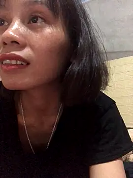 Snapshot of QuingLin chatting on 09-20-25, 12:17 QuingLin online show from 09-20-25, 12:17