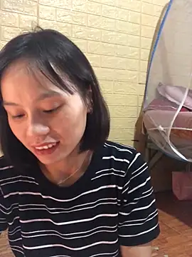 Snapshot of QuingLin chatting on 09-28-25, 05:46 QuingLin online show from 09-28-25, 05:46