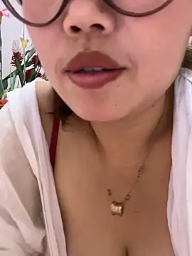 feifei 521 online show from 10-01-25, 02:01