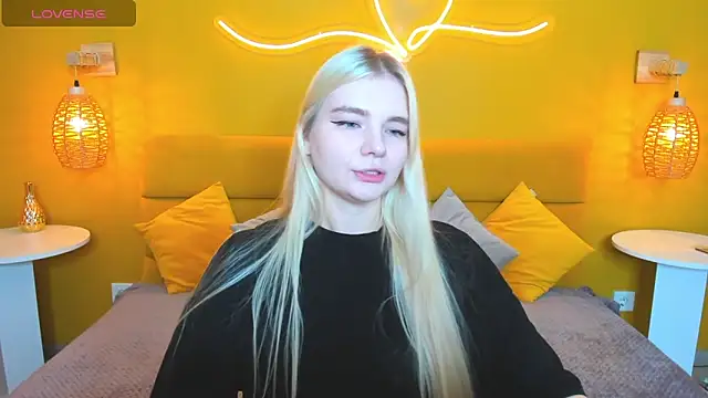 RuthBryant online show from 11-16-25, 01:00