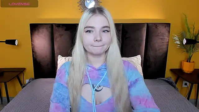 RuthBryant online show from 11-23-25, 12:32