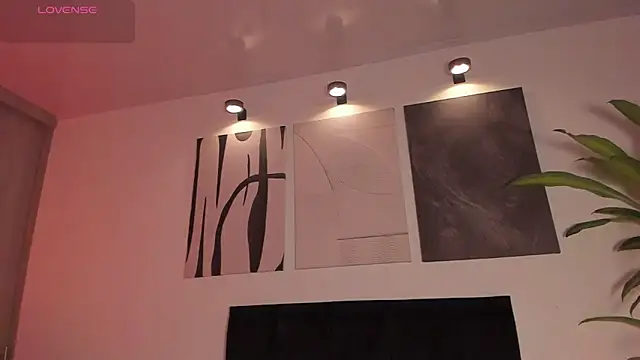 izzyvega   online show from 02-06-26, 10:35