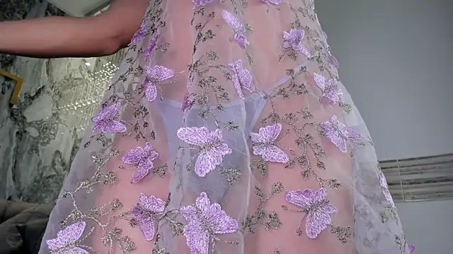 Sophi Johnson online show from 04-25-26, 05:10