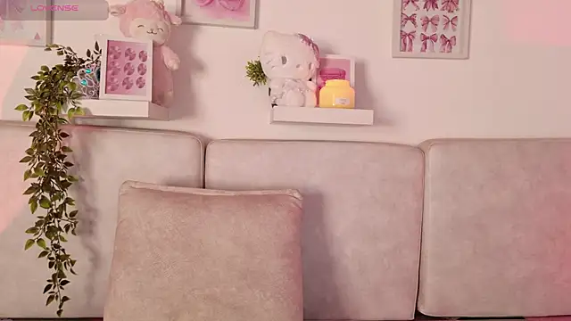 Yumii sweetgirl online show from 04-19-26, 06:21