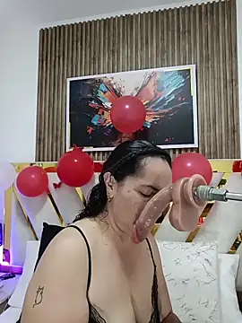 Luna Naughty1 online show from 02-17-26, 07:53