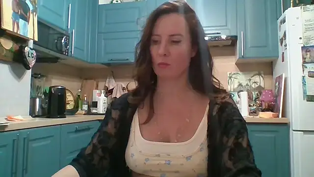 ALICAINWONDERLAND online show from 11-26-25, 05:25