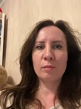 ALICAINWONDERLAND online show from 04-26-26, 08:50