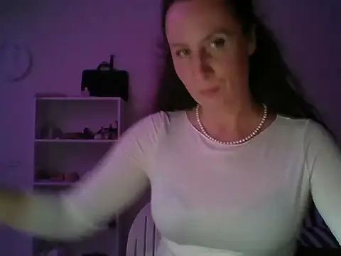 ALICAINWONDERLAND online show from 07-06-26, 06:54
