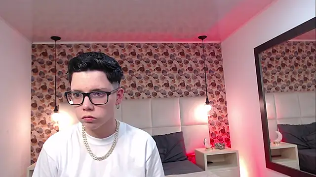 Snapshot of SpencerMontgomery chatting on 09-18-25, 10:34 SpencerMontgomery online show from 09-18-25, 10:34