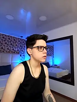 Snapshot of SpencerMontgomery chatting on 10-26-25, 03:29 SpencerMontgomery online show from 10-26-25, 03:29