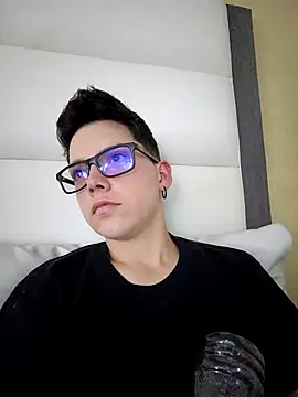 Snapshot of SpencerMontgomery chatting on 11-11-25, 06:41 SpencerMontgomery online show from 11-11-25, 06:41