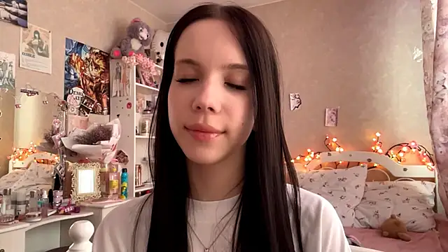 AxyKitten online show from 10-16-25, 12:39