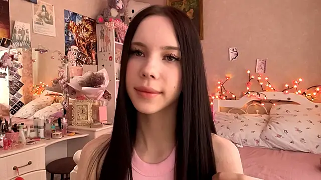 AxyKitten online show from 10-19-25, 09:21