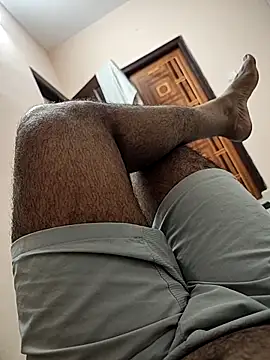 Snapshot of Mr_Batting_Man chatting on 11-17-25, 04:57 Mr Batting Man online show from 11-17-25, 04:57