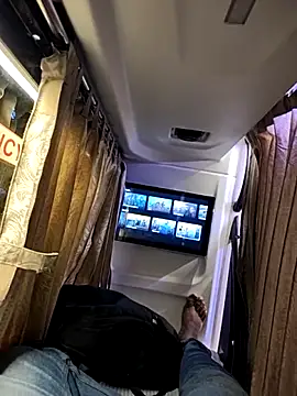 Snapshot of Mr_Batting_Man chatting on 11-21-25, 04:38 Mr Batting Man online show from 11-21-25, 04:38