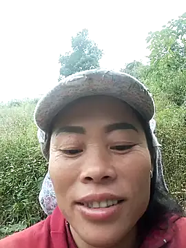 CoMay003 online show from 11-04-25, 07:51