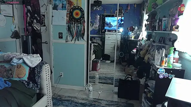 Snapshot of bimbo_gurl chatting on 04-09-26, 10:59 bimbo gurl online show from 04-09-26, 10:59