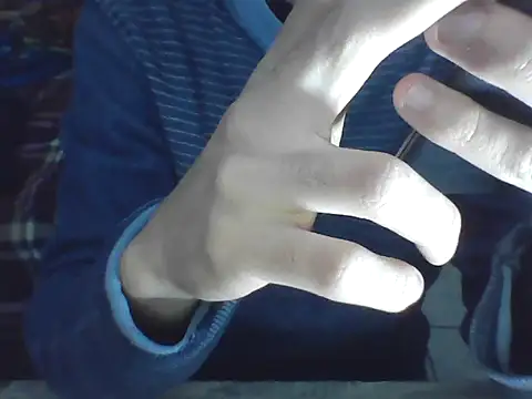 Snapshot of hydrum chatting on 11-11-25, 06:46 hydrum online show from 11-11-25, 06:46