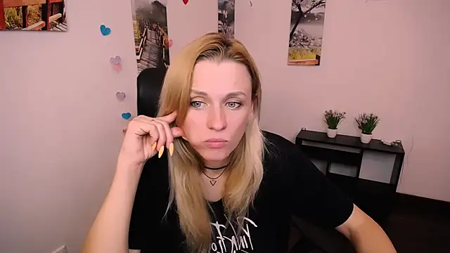 PeppyMia online show from 09-30-25, 06:51