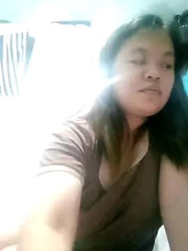 Snapshot of cris_sweety chatting on 10-20-25, 04:18 cris sweety online show from 10-20-25, 04:18