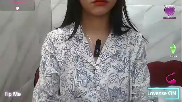 Snapshot of Voyerra_g chatting on 12-04-25, 01:59 Voyerra g online show from 12-04-25, 01:59