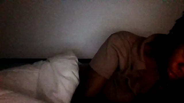 Snapshot of _she_was_a_fairy chatting on 11-21-25, 12:48 she was a fairy online show from 11-21-25, 12:48