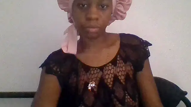 Snapshot of _she_was_a_fairy chatting on 11-26-25, 03:02 she was a fairy online show from 11-26-25, 03:02