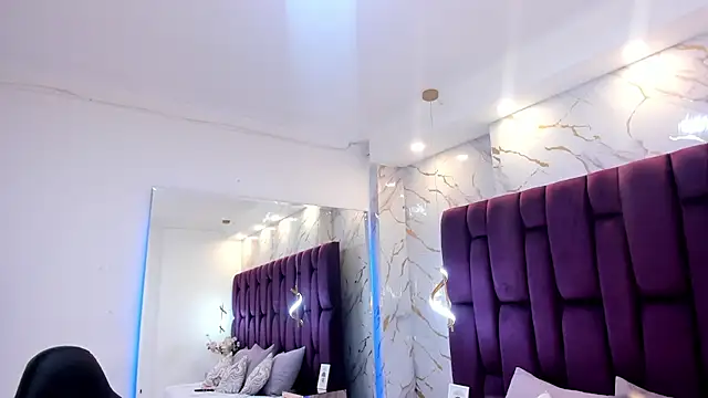 cloe spencerr online show from 11-06-25, 06:31