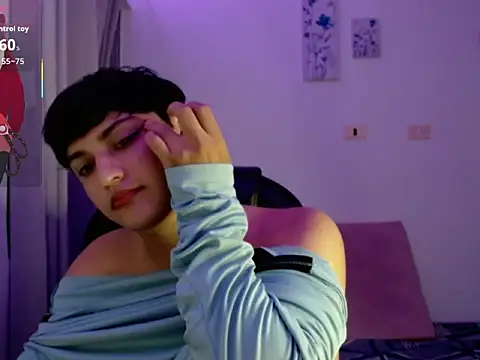 yesitwink  online show from 04-15-26, 12:06