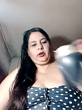 Ayma1983 online show from 11-18-25, 12:05