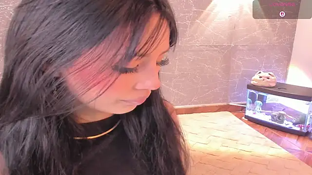 Snapshot of Miss_Charlottet chatting on 12-04-25, 01:48 Miss Charlottet online show from 12-04-25, 01:48