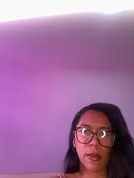 Snapshot of princesaliay chatting on 09-10-25, 08:53 princesaliay online show from 09-10-25, 08:53