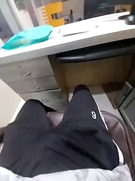 Snapshot of kiss_like_choco11 chatting on 10-19-25, 11:00 kiss like choco11 online show from 10-19-25, 11:00