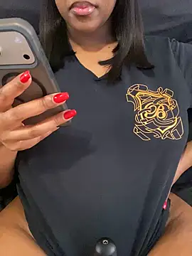 Snapshot of Sipsdoll chatting on 06-19-26, 08:07 Sipsdoll online show from 06-19-26, 08:07