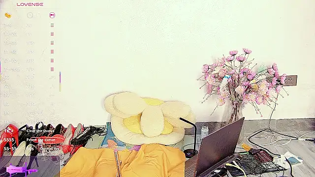 Solsken  online show from 10-10-25, 08:35