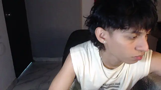 Snapshot of sung_yol chatting on 09-27-25, 01:43 sung yol online show from 09-27-25, 01:43