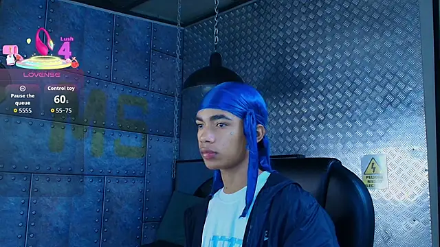 Snapshot of AlanCutee chatting on 10-27-25, 12:20 AlanCutee online show from 10-27-25, 12:20