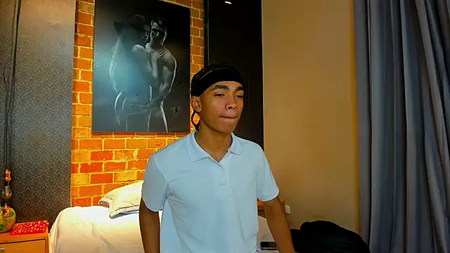 Snapshot of AlanCutee chatting on 11-15-25, 11:18 AlanCutee online show from 11-15-25, 11:18