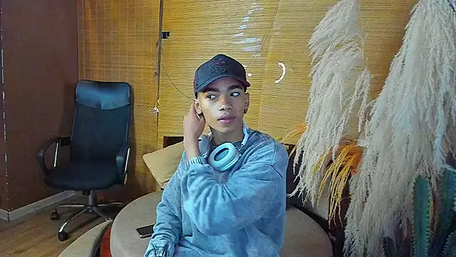 Snapshot of AlanCutee chatting on 11-27-25, 11:23 AlanCutee online show from 11-27-25, 11:23