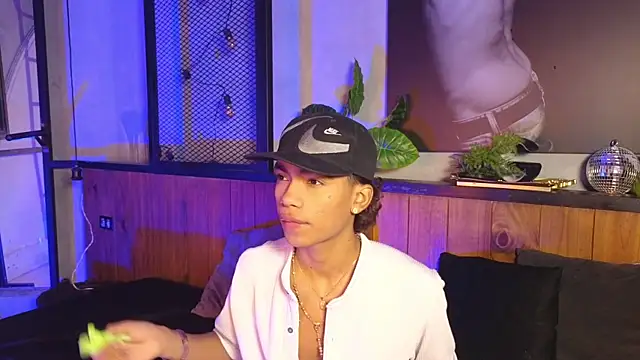 AlanCutee online show from 04-23-26, 12:29